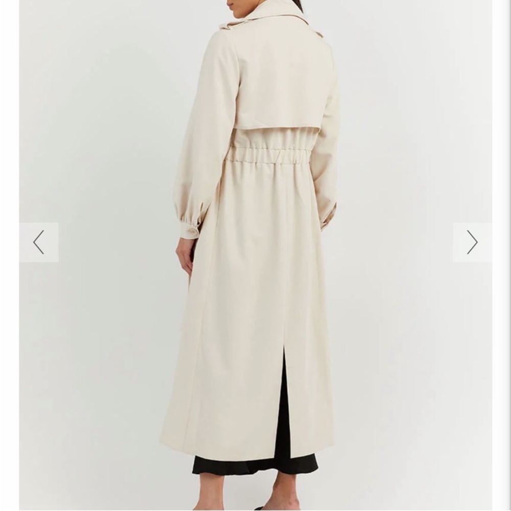 DISSH Serena Gathered Cream Trench - Picture 6 of 8